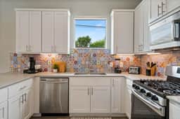 3BR Austin Escape | Private Cowboy Pool & Casita