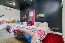 Bright Luxury Oasis near Downtown Austin