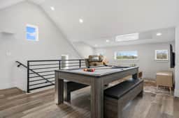 Family Escape Near AUS | Games, Pool, EV Charger