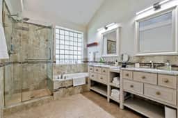 Modern 4BR Home by Dell Diamond | Sleep 8