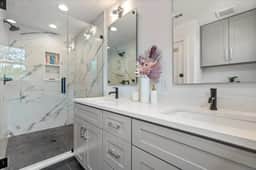 Modern Family Comfort | 2BR/2.5BA Sleeps 6