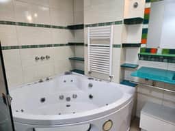 Moderno dpto con Jacuzzi y Balcón