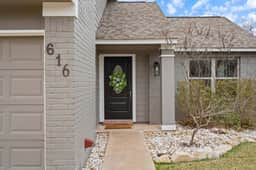 Pool, Games, King Suite - 3BR sleeps 9