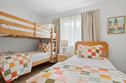 Modern & Cozy 3BR Retreat | Sleeps 7