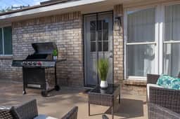 Modern & Cozy 3BR Retreat | Sleeps 7