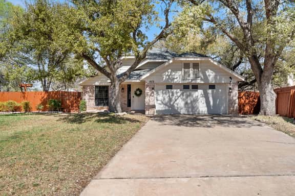 4BR Fun Stay | Cowboy Pool & Game-Ready Pool Table