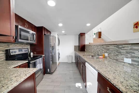 Austin Luxury Hills 4BR Gated Home w/ Pool