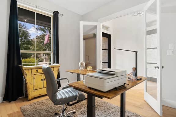 Luxury 4BR Escape | Private Cinema & Views