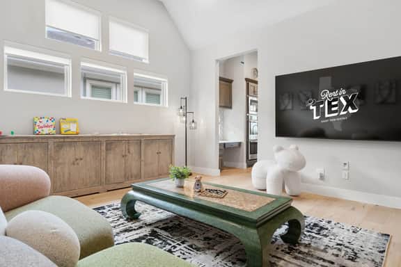Luxury 4BR Escape | Private Cinema & Views