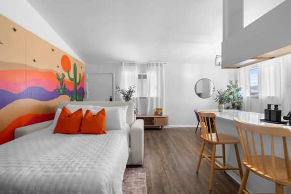 Modern Austin Retreat Near UT Campus - Image 2